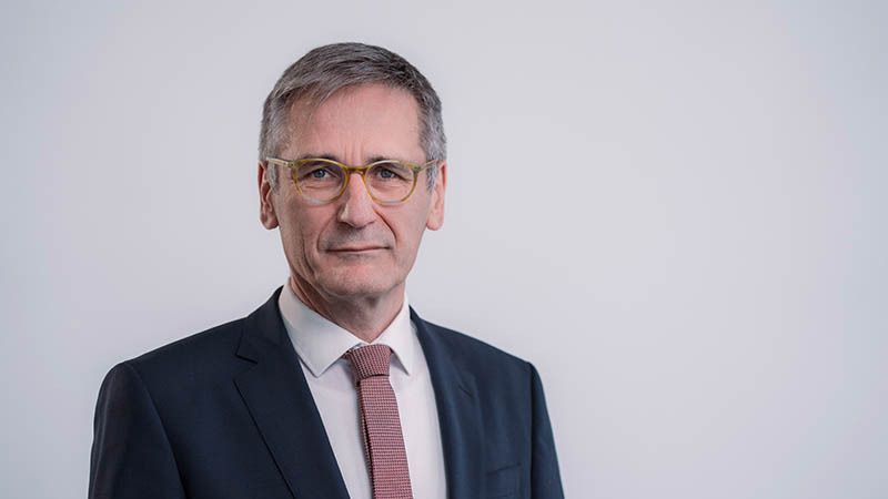 Portrait des Landtagspräsidenten Hendrik Hering .