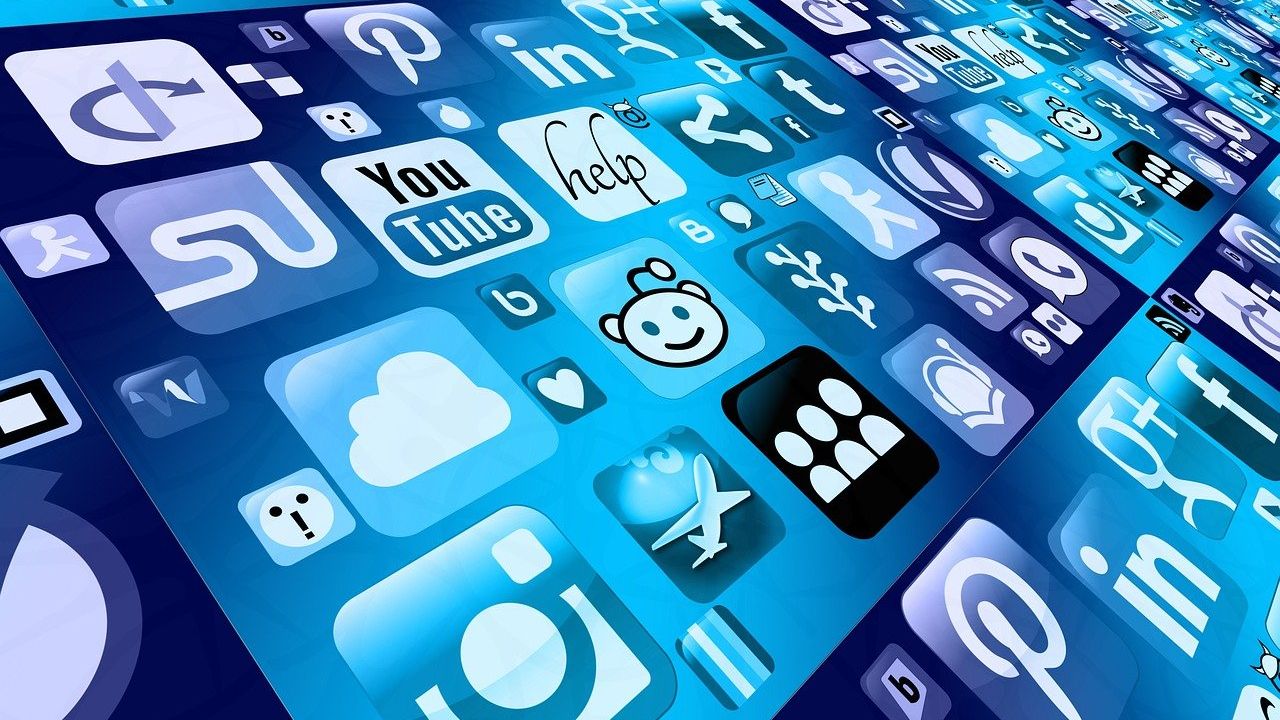 Verschiedene App-Icons von Social Media Anbietern