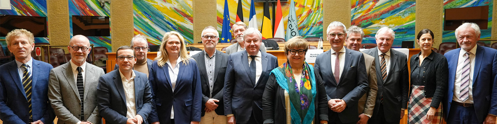 Mitglieder des Interregionalen Parlamentarierrates bei der Präsidentschaftsübergabe in Metz