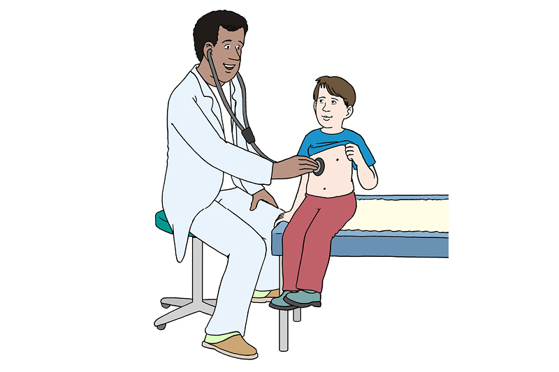 Die Illustration zeigt die Situation einer ärztlichen Untersuchung. Der Arzt benutzt ein Stethoskop, um den Bauch des Kindes abzuhören. Das Kind sitzt auf einer Untersuchungsliege, der Arzt auf einem Hocker. Der Arzt trägt einen weißen Kittel, das Kind trägt ein blaues T-Shirt und rote Hosen.